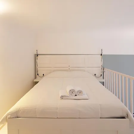 Guesthost - Take One Apartment Taranto